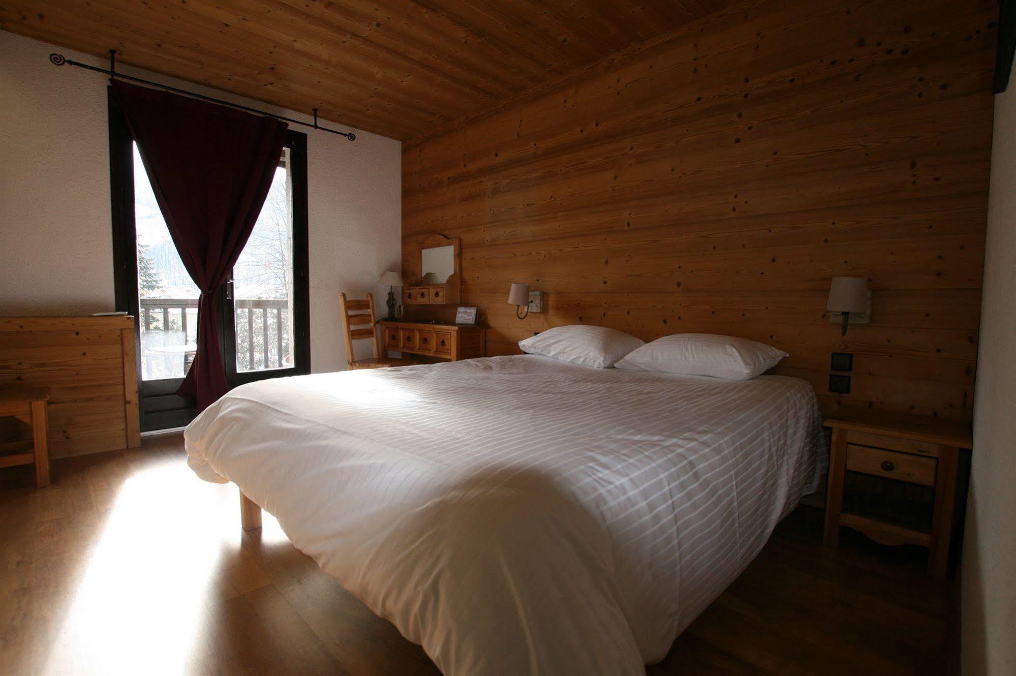 ואלואיז Hotel Les Vallois מראה חיצוני תמונה
